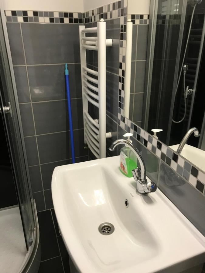 Kerti Franciaagyas Apartman Вац Экстерьер фото